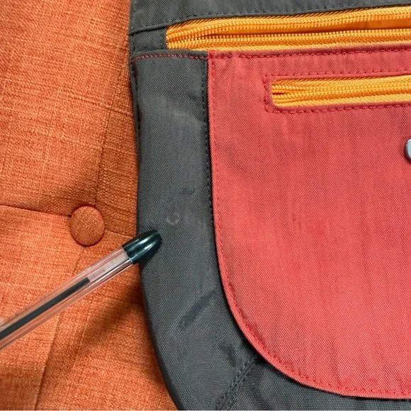 Baggalini Two-Tone cross body Shoulder Bag - Picture 9 of 9